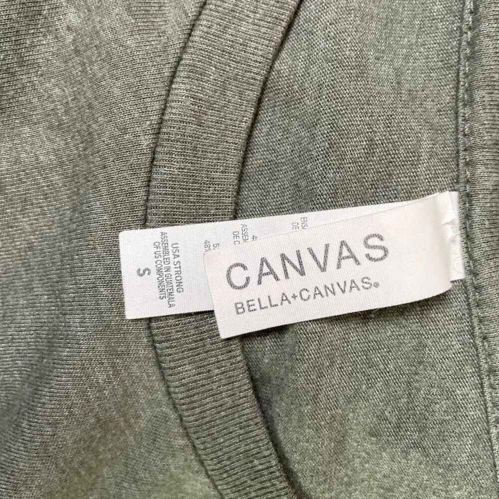 Dog Mom Graphic Tee Women's Size Small Camo Green Crew Neckline Short Sleeves - Picture 5 of 6